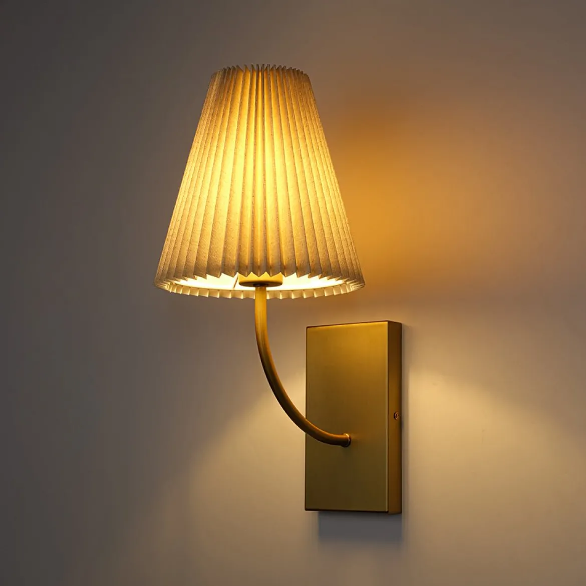 French Elegant 1-Light Pleated Fabric Wall Lamp