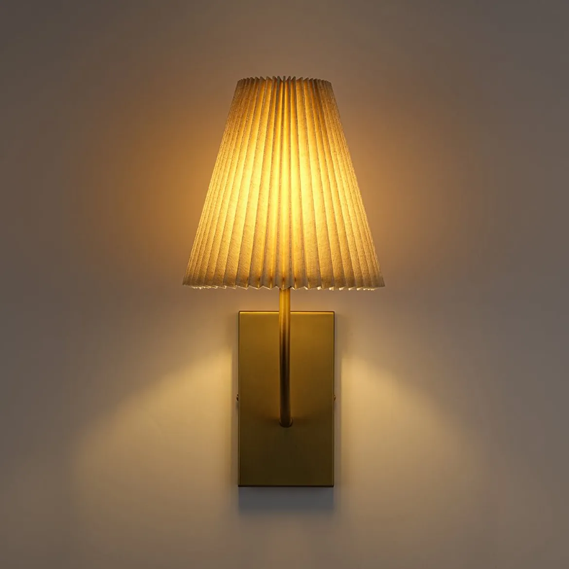 French Elegant 1-Light Pleated Fabric Wall Lamp