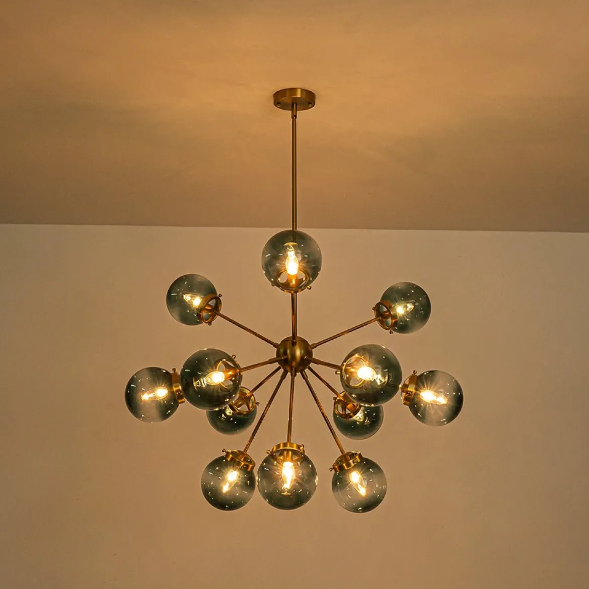 Glam 12-light Blue Glass Globe Sputnik Bubble Chandelier