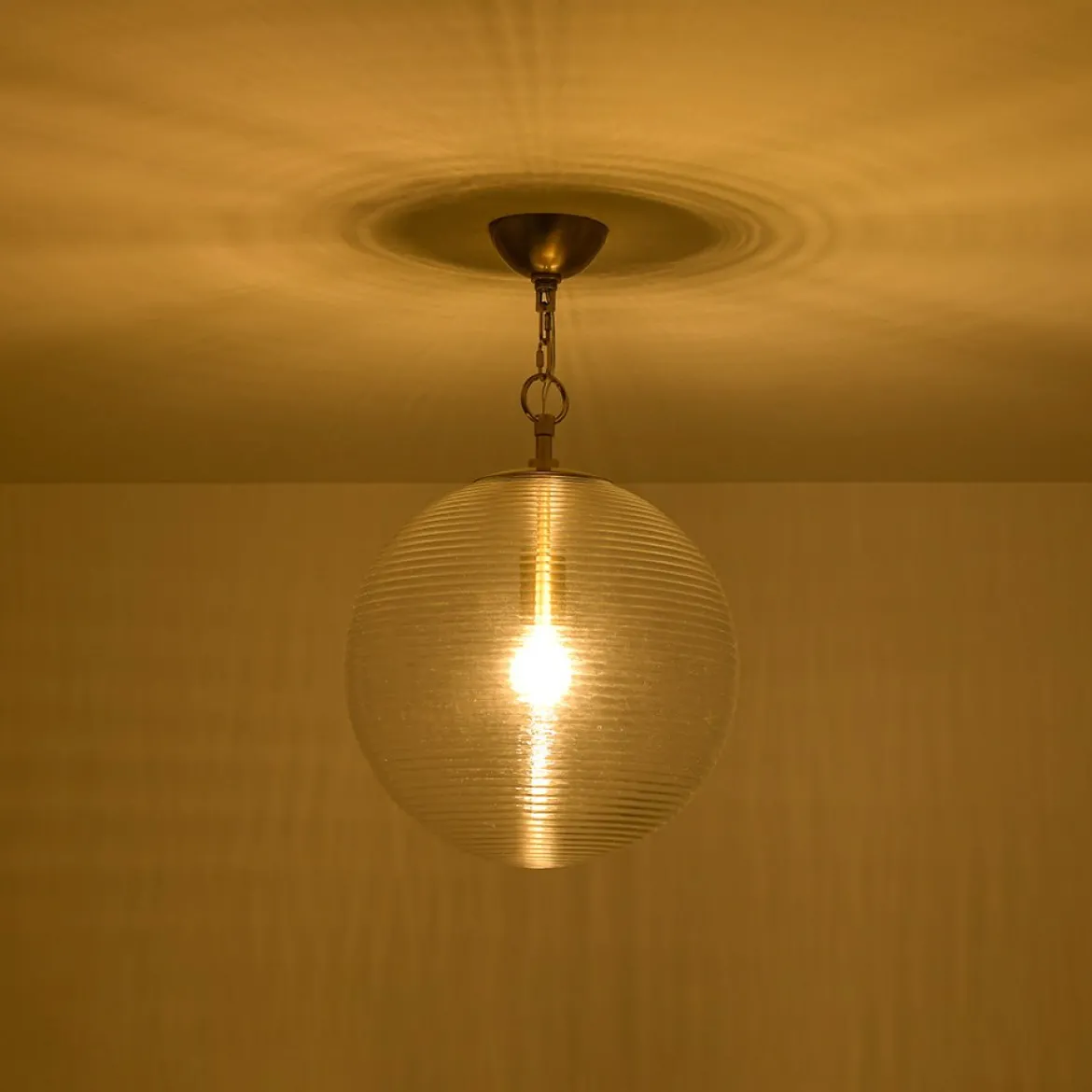 Mid-Century Brass 1-light Clear Reeded Glass Globe Pendant