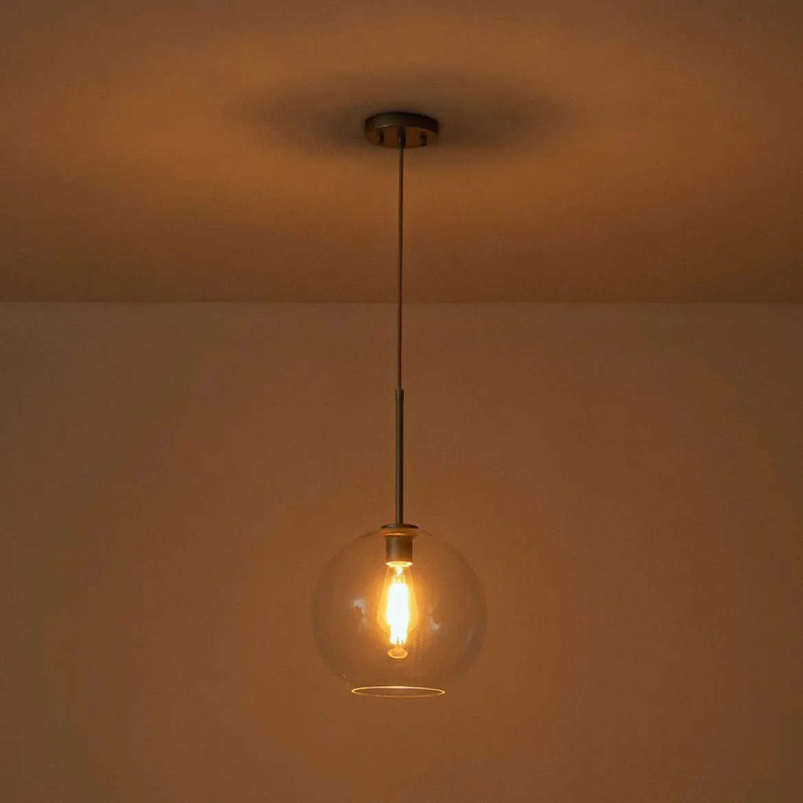 Simple Mid-Century 1-Light Clear Glass Globe Pendant Light